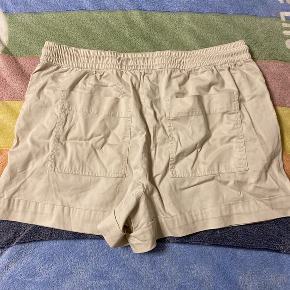 Cream LYOCELL Pull-On Bermuda Shorts - Picture 4 of 6
